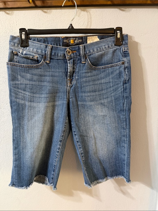 Lucky Brand Pants - Lucky Brand Women's Light Blue Frayed-Hem Bermuda Jeans